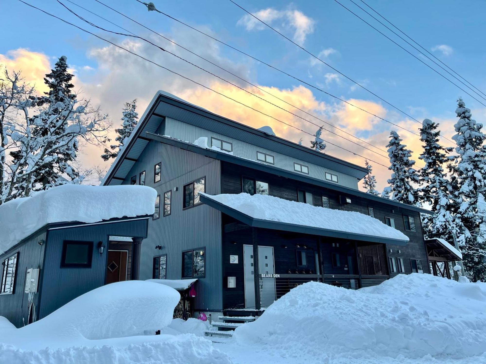 Bears Den Mountain Lodge Hakuba Exterior photo